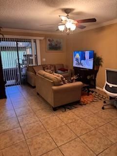 For Sale: $298,000 (2 beds, 2 baths, 1054 Square Feet)