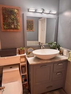 For Sale: $298,000 (2 beds, 2 baths, 1054 Square Feet)