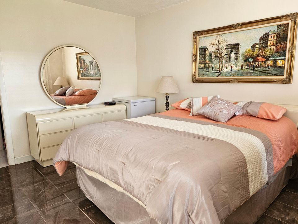 待售: $114,900 (1 贝兹, 1 浴室, 611 平方英尺)