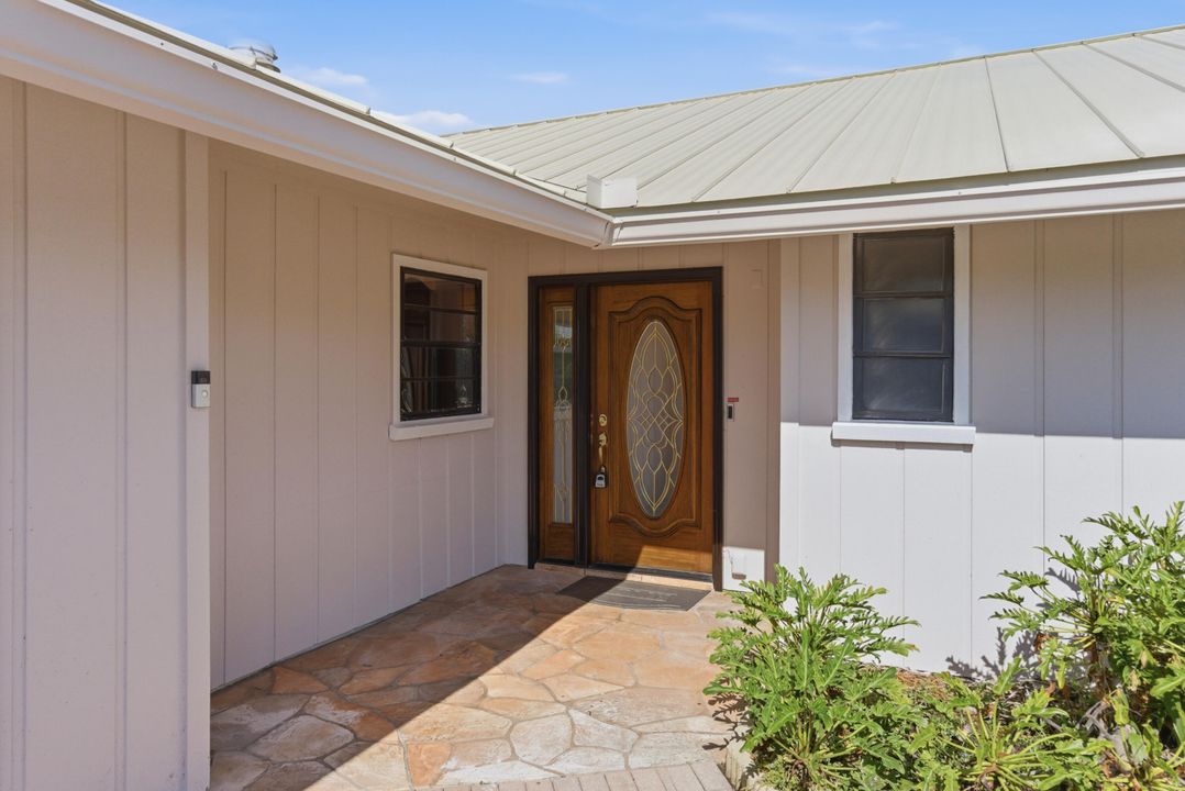 For Sale: $715,000 (4 beds, 3 baths, 2901 Square Feet)