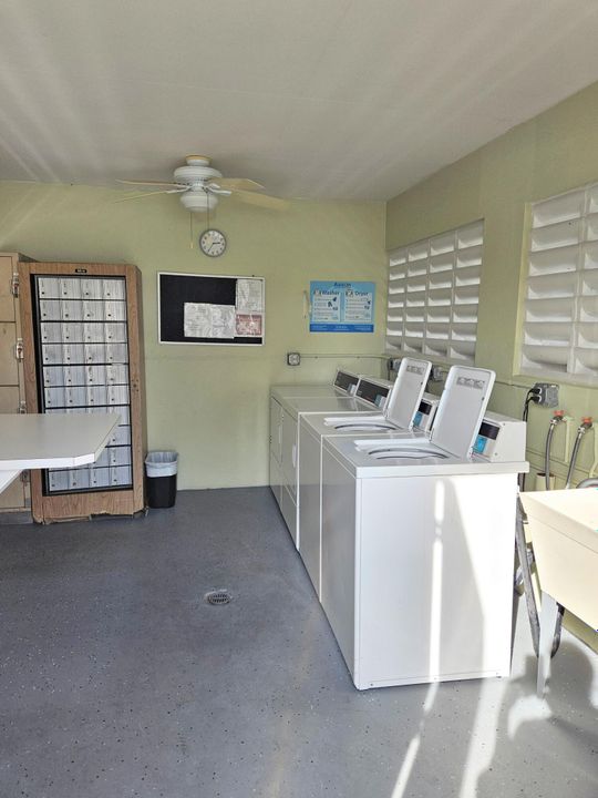 待售: $114,900 (1 贝兹, 1 浴室, 611 平方英尺)