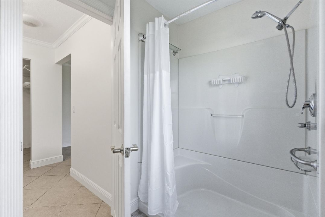 For Sale: $715,000 (4 beds, 3 baths, 2901 Square Feet)