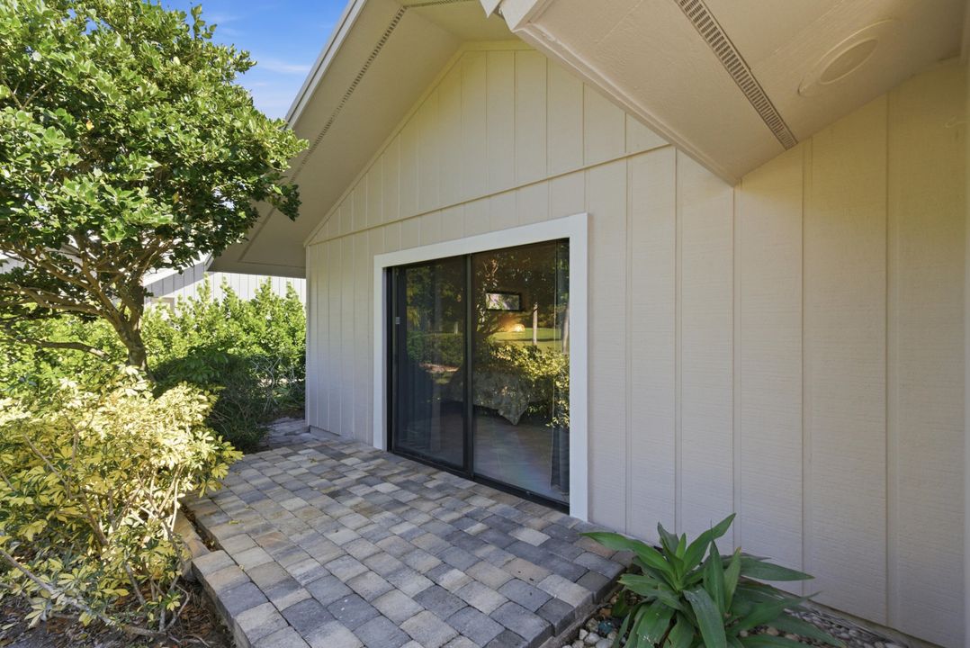 For Sale: $715,000 (4 beds, 3 baths, 2901 Square Feet)