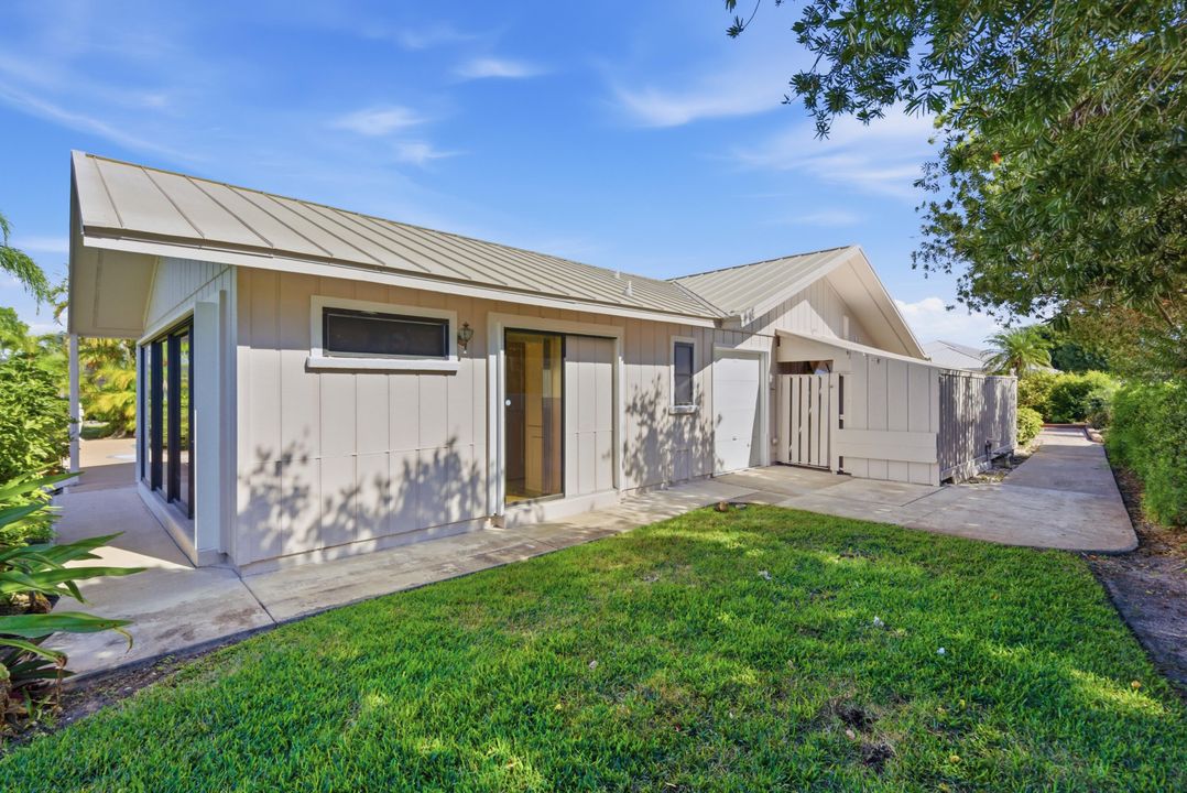 For Sale: $715,000 (4 beds, 3 baths, 2901 Square Feet)