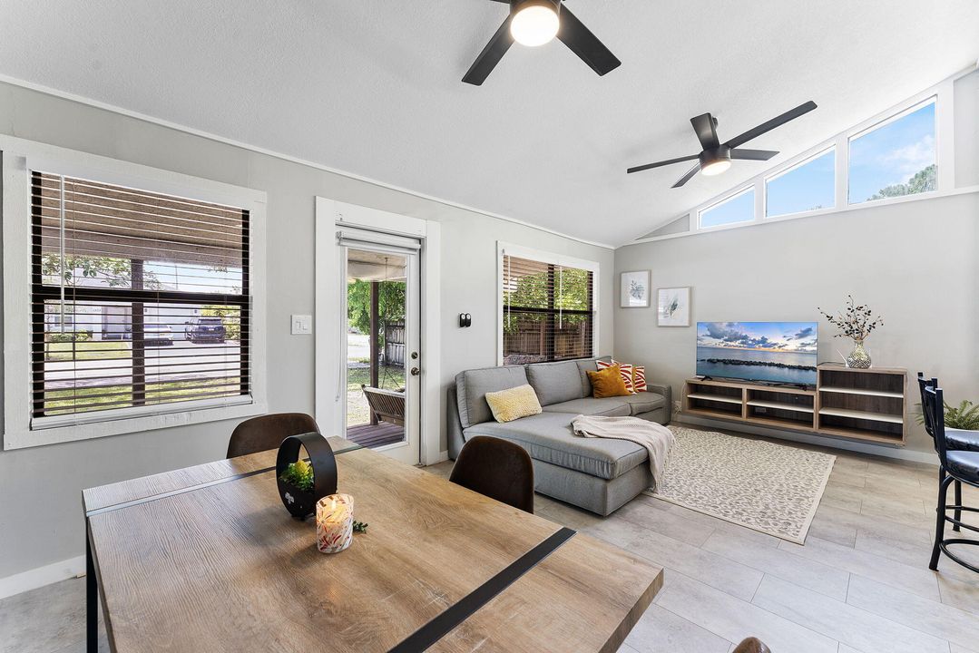 В аренду: $3,500 (3 спален, 2 ванн, 1353 Квадратных фут)