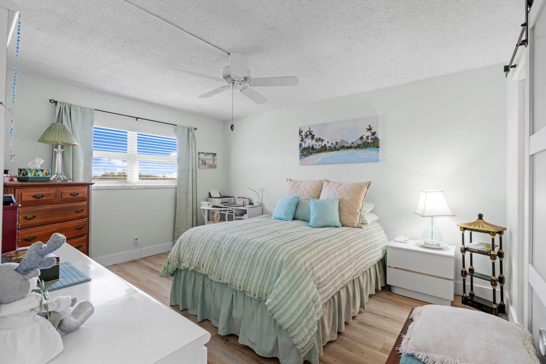 For Sale: $265,000 (2 beds, 2 baths, 1090 Square Feet)