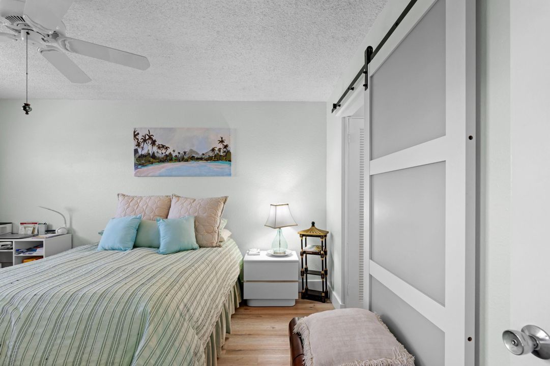 For Sale: $265,000 (2 beds, 2 baths, 1090 Square Feet)