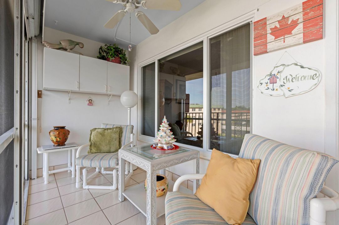 For Sale: $265,000 (2 beds, 2 baths, 1090 Square Feet)