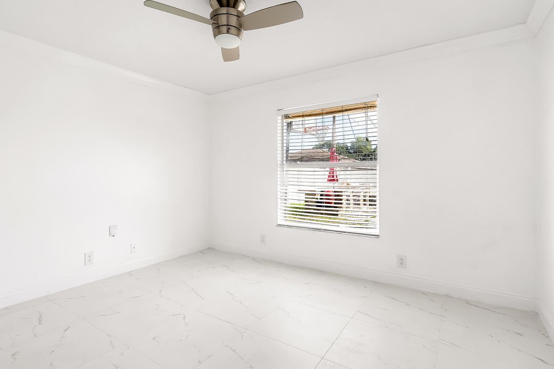 Под контрактом: $3,400 (3 спален, 2 ванн, 2076 Квадратных фут)