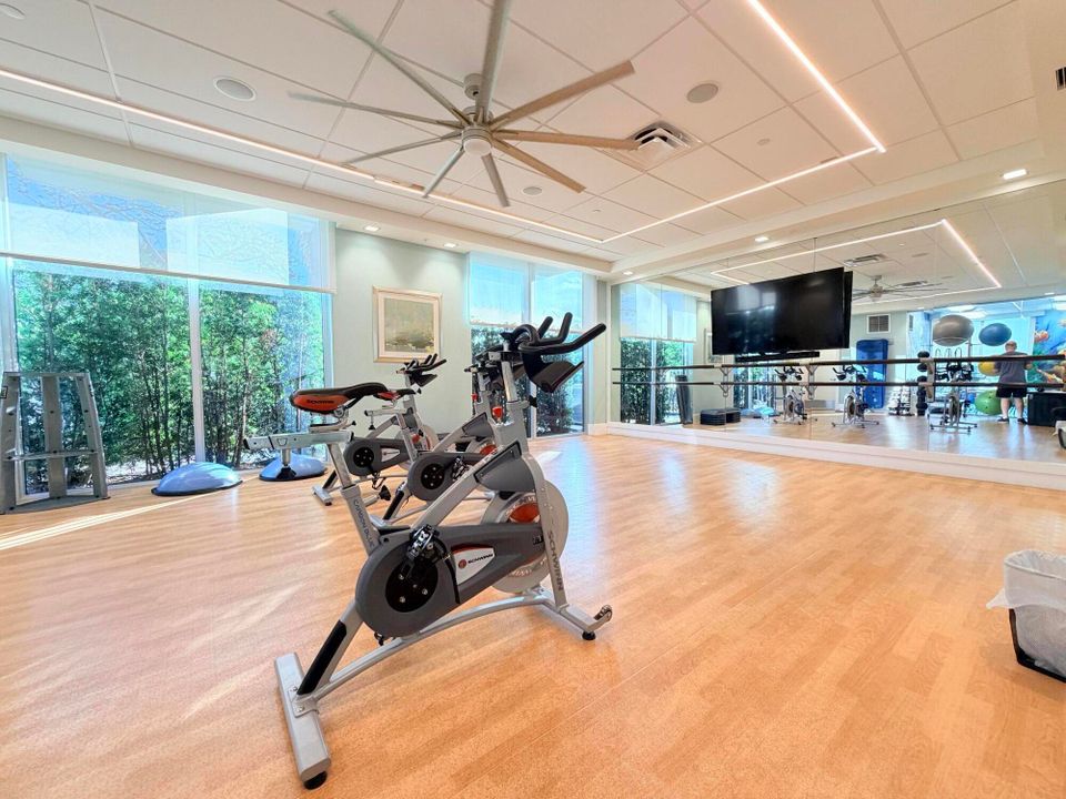 For Rent: $8,500 (5 beds, 5 baths, 3760 Square Feet)