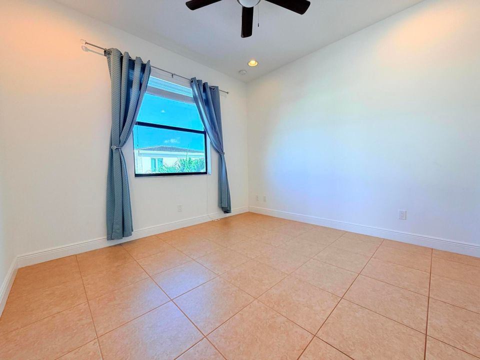 For Rent: $8,500 (5 beds, 5 baths, 3760 Square Feet)