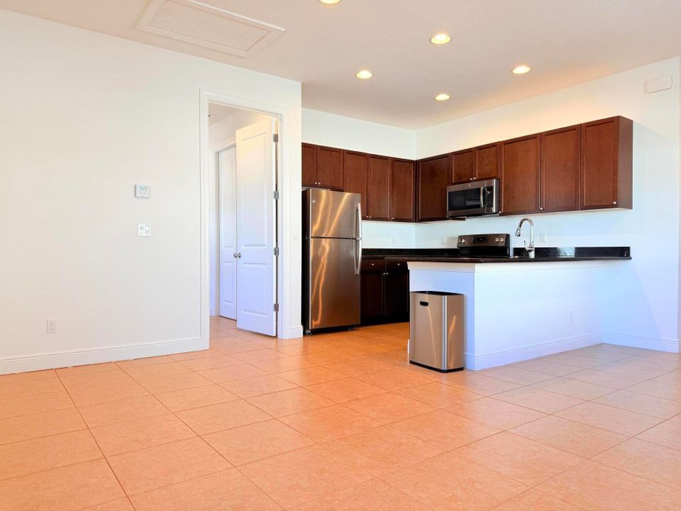 For Rent: $8,500 (5 beds, 5 baths, 3760 Square Feet)