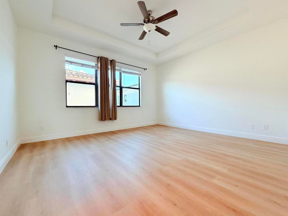 For Rent: $8,500 (5 beds, 5 baths, 3760 Square Feet)