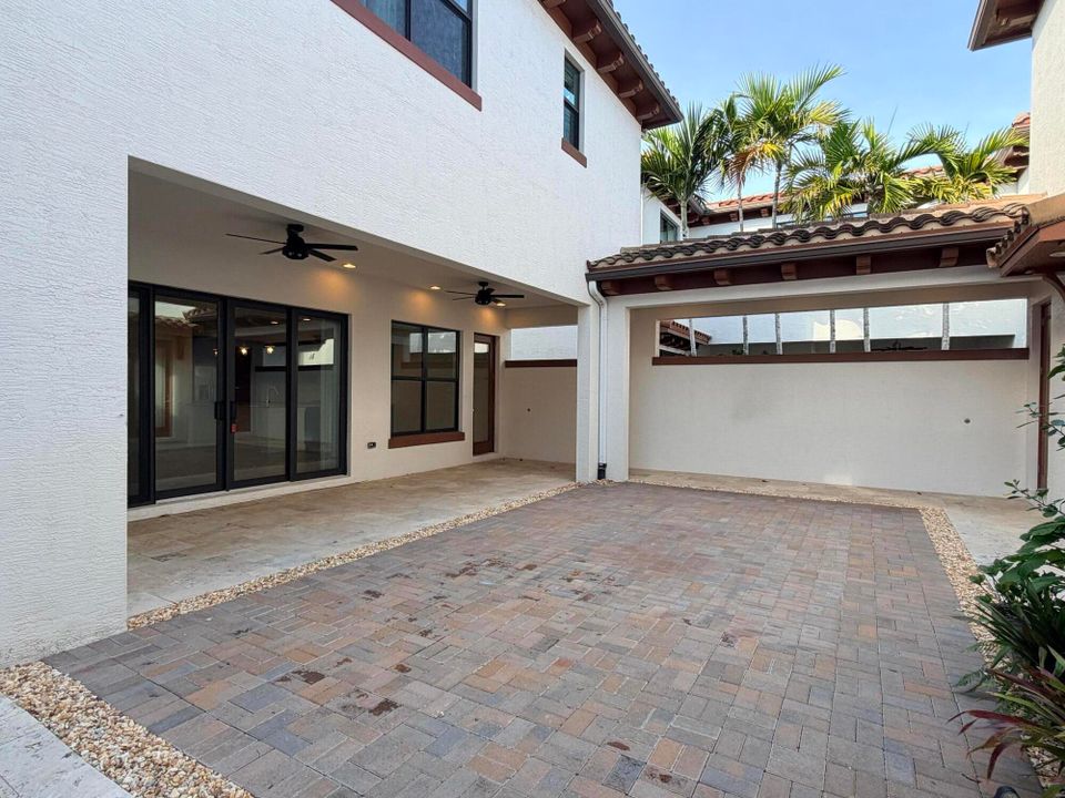 For Rent: $8,500 (5 beds, 5 baths, 3760 Square Feet)