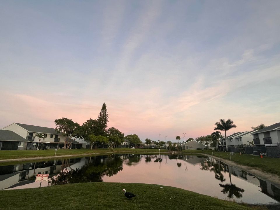 На продажу: $299,000 (3 спален, 2 ванн, 1226 Квадратных фут)