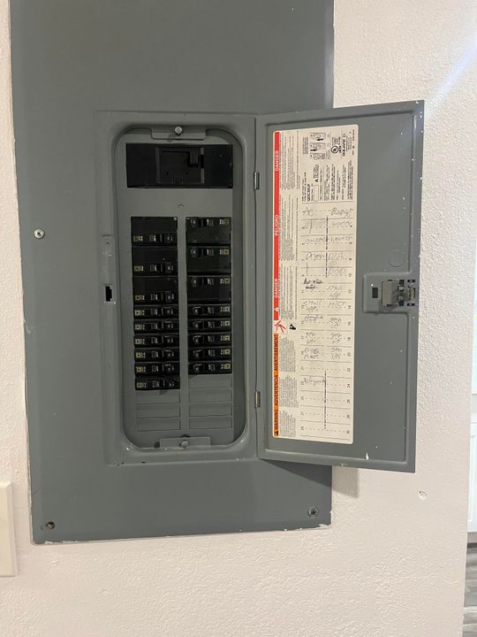 На продажу: $299,000 (3 спален, 2 ванн, 1226 Квадратных фут)