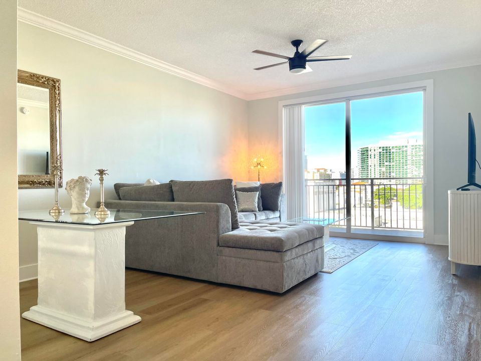 En Renta: $3,990 (1 camas, 1 baños, 696 Pies cuadrados)