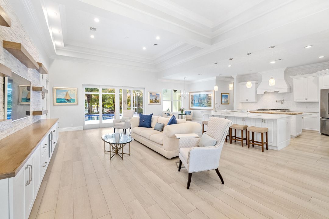 En Venta: $2,749,900 (4 camas, 3 baños, 2866 Pies cuadrados)