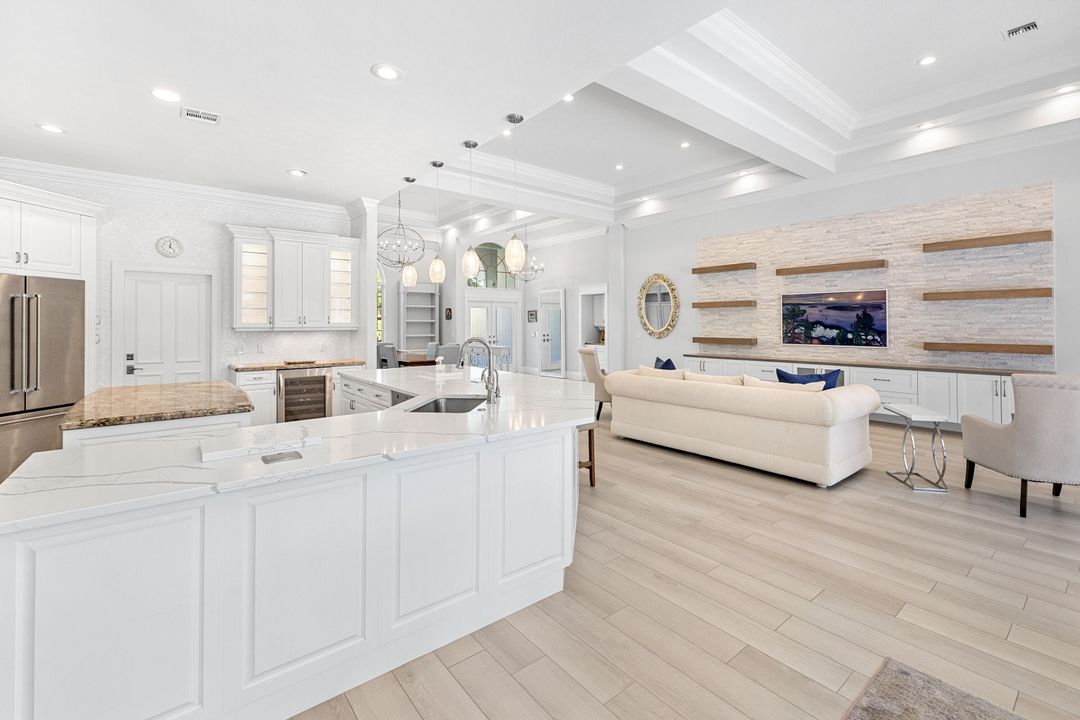 En Venta: $2,749,900 (4 camas, 3 baños, 2866 Pies cuadrados)