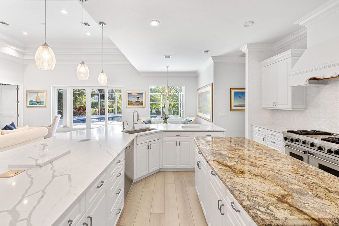 En Venta: $2,749,900 (4 camas, 3 baños, 2866 Pies cuadrados)