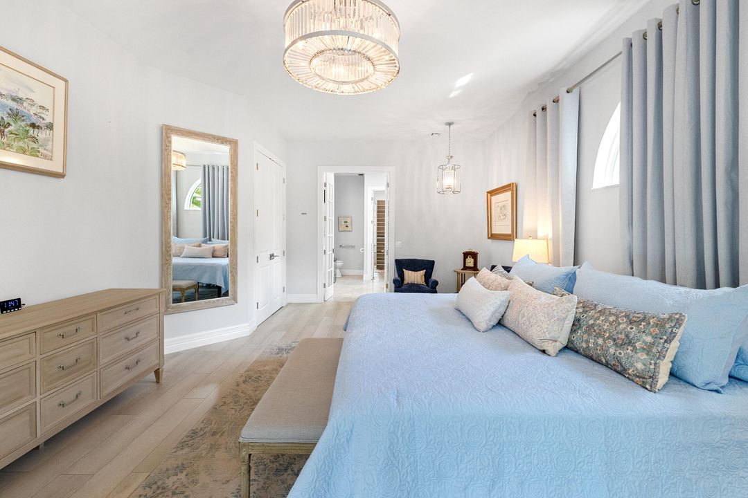 En Venta: $2,749,900 (4 camas, 3 baños, 2866 Pies cuadrados)