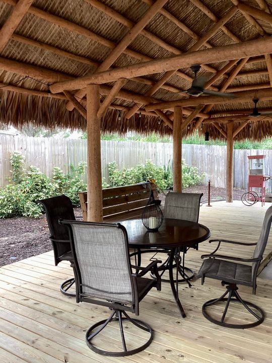 For Rent: $2,950 (4 beds, 3 baths, 1263 Square Feet)