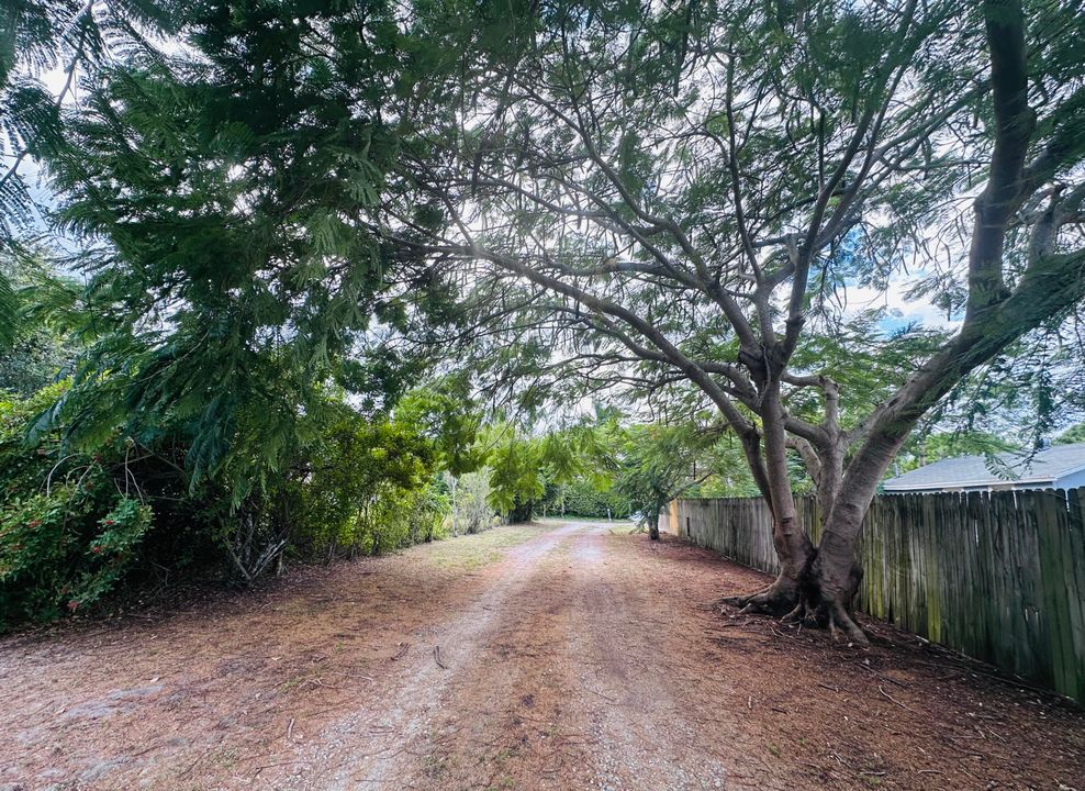 В аренду: $4,500 (4 спален, 2 ванн, 2425 Квадратных фут)