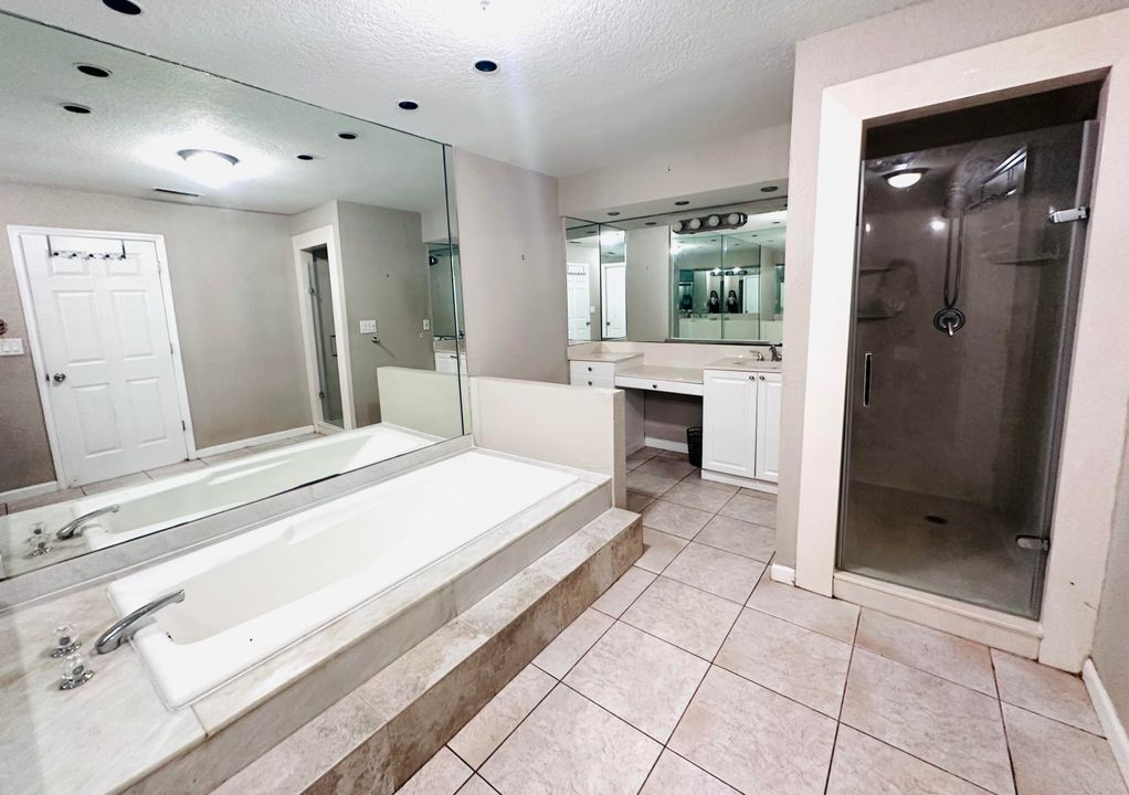 В аренду: $4,500 (4 спален, 2 ванн, 2425 Квадратных фут)