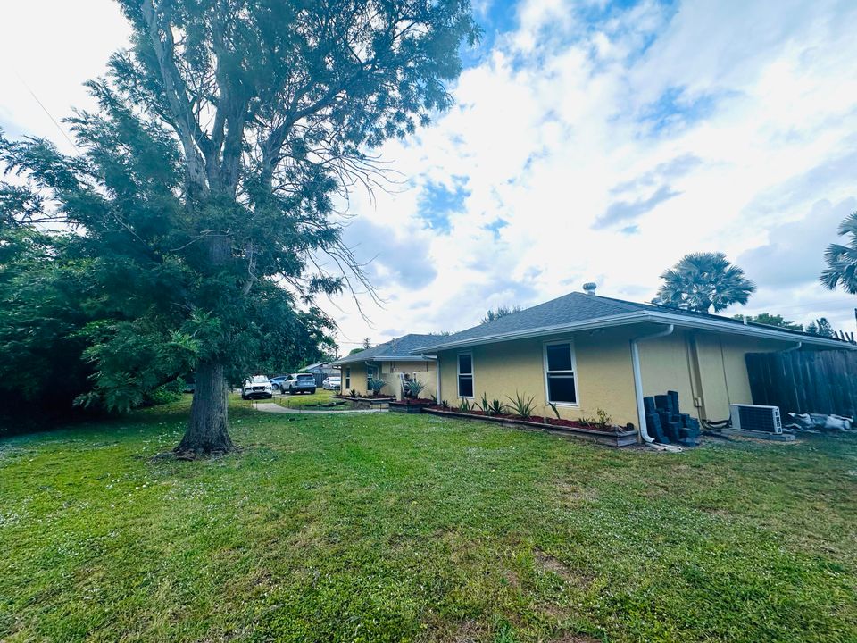 В аренду: $4,500 (4 спален, 2 ванн, 2425 Квадратных фут)