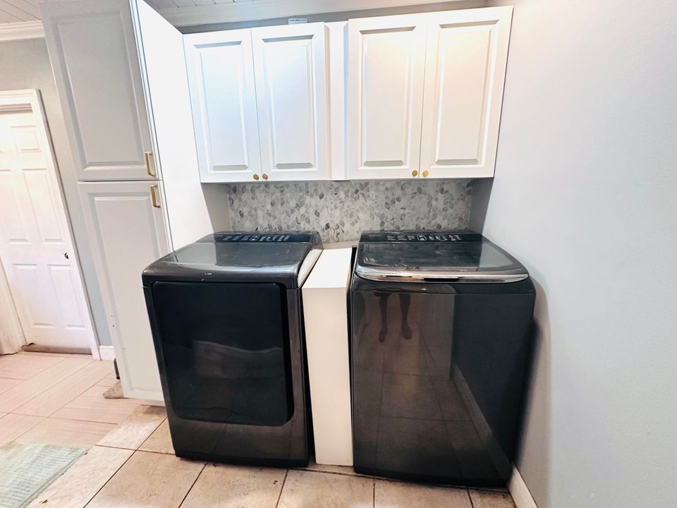 В аренду: $4,500 (4 спален, 2 ванн, 2425 Квадратных фут)