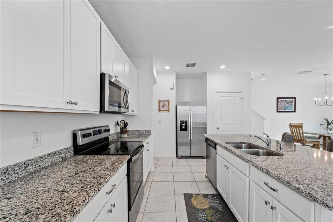 待售: $435,000 (3 贝兹, 2 浴室, 1804 平方英尺)