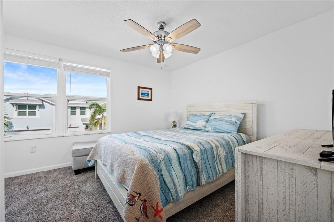 待售: $435,000 (3 贝兹, 2 浴室, 1804 平方英尺)