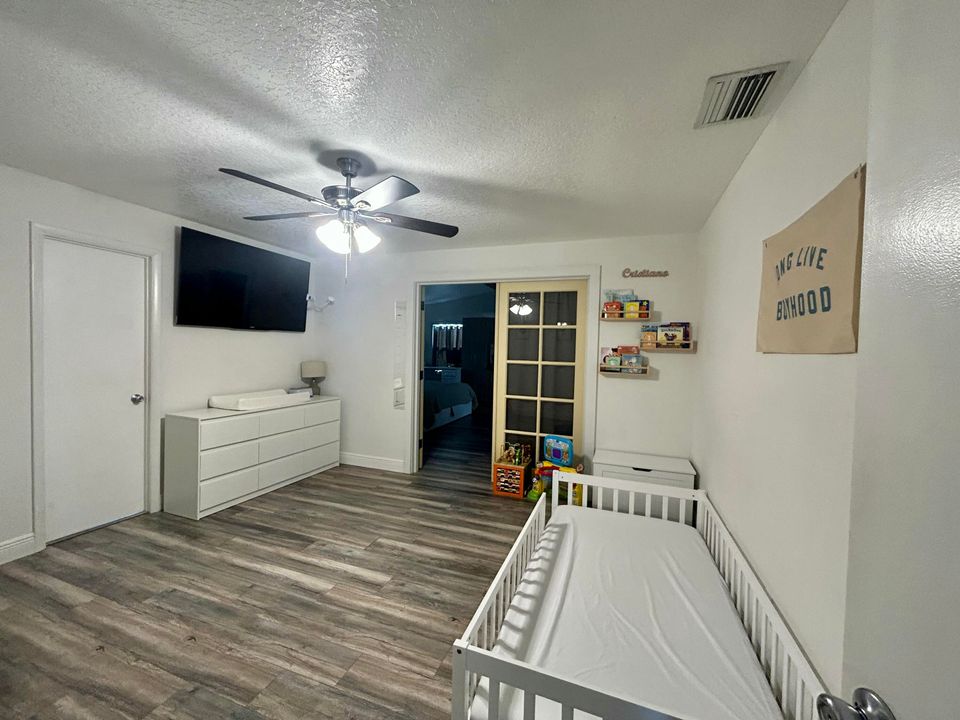 На продажу: $365,000 (3 спален, 2 ванн, 1214 Квадратных фут)