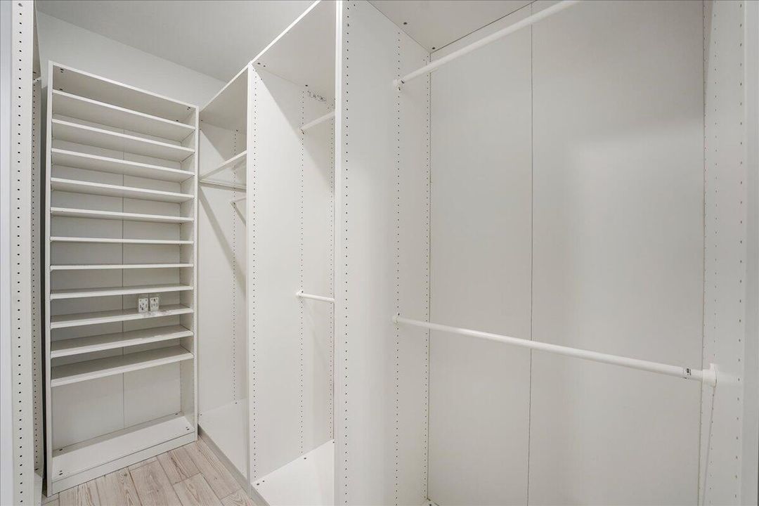 出租: $4,000 (3 贝兹, 2 浴室, 1863 平方英尺)