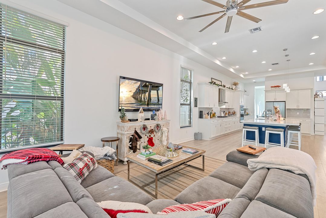 For Rent: $9,900 (5 beds, 5 baths, 5149 Square Feet)