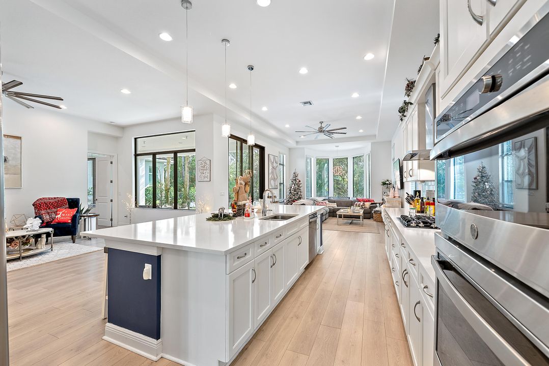 For Rent: $9,900 (5 beds, 5 baths, 5149 Square Feet)