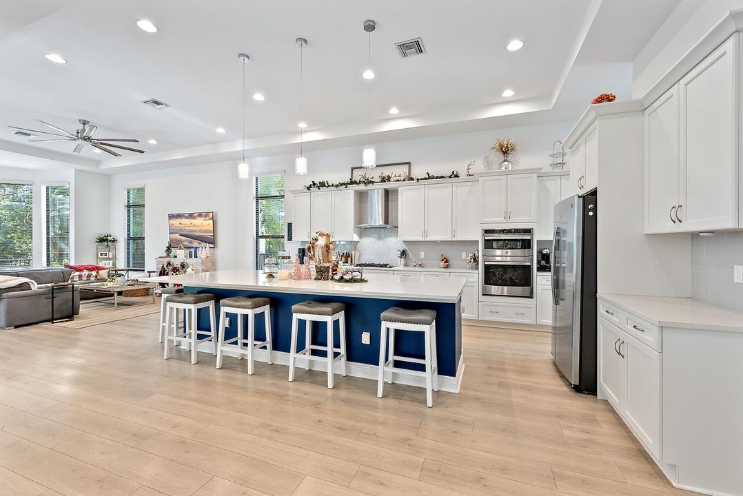 For Rent: $9,900 (5 beds, 5 baths, 5149 Square Feet)