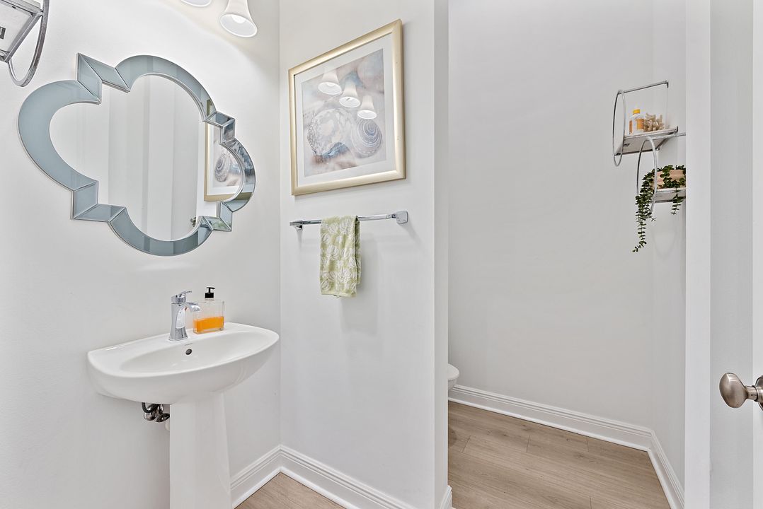 For Rent: $9,900 (5 beds, 5 baths, 5149 Square Feet)