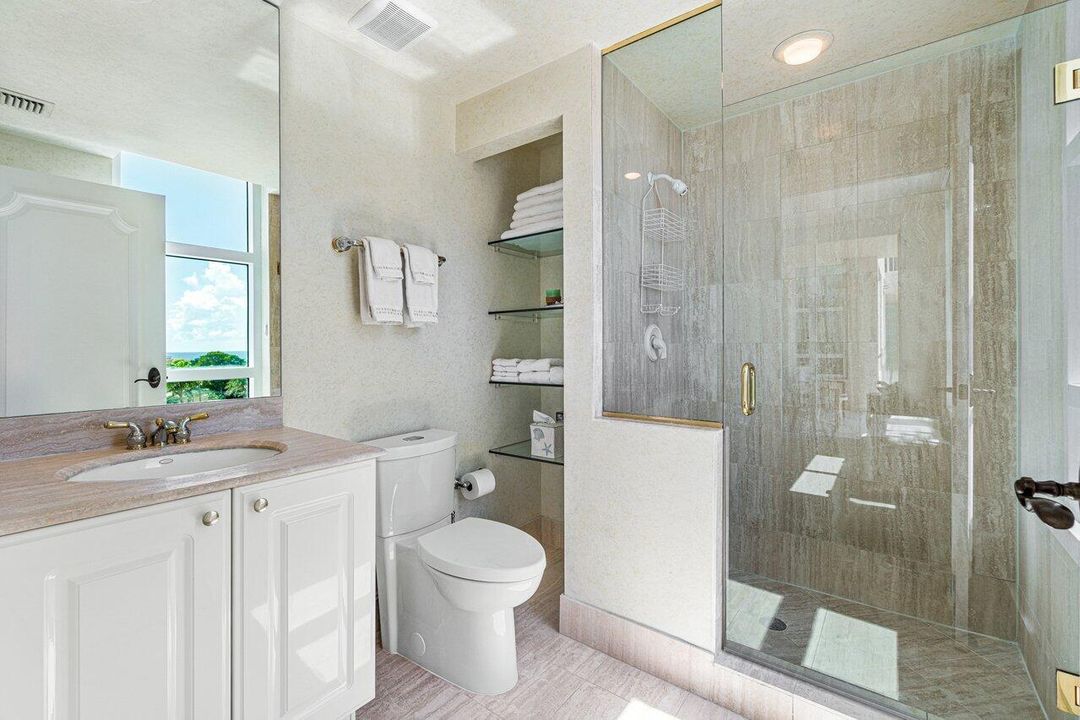 待售: $1,400,000 (2 贝兹, 2 浴室, 2353 平方英尺)