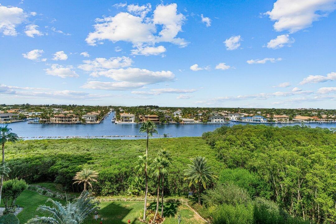 待售: $1,400,000 (2 贝兹, 2 浴室, 2353 平方英尺)