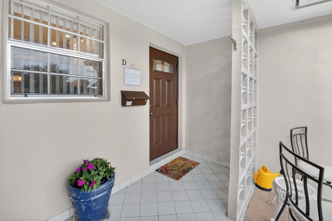 待售: $230,000 (2 贝兹, 2 浴室, 1137 平方英尺)