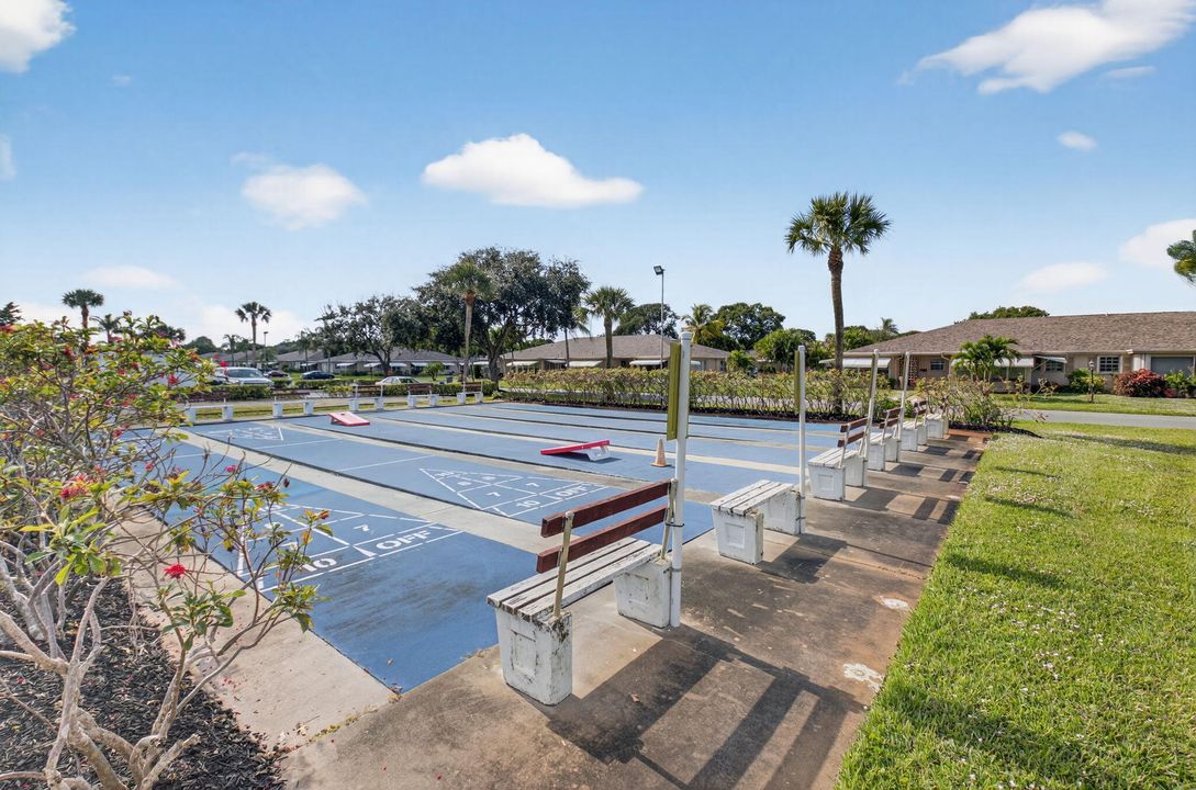 待售: $230,000 (2 贝兹, 2 浴室, 1137 平方英尺)