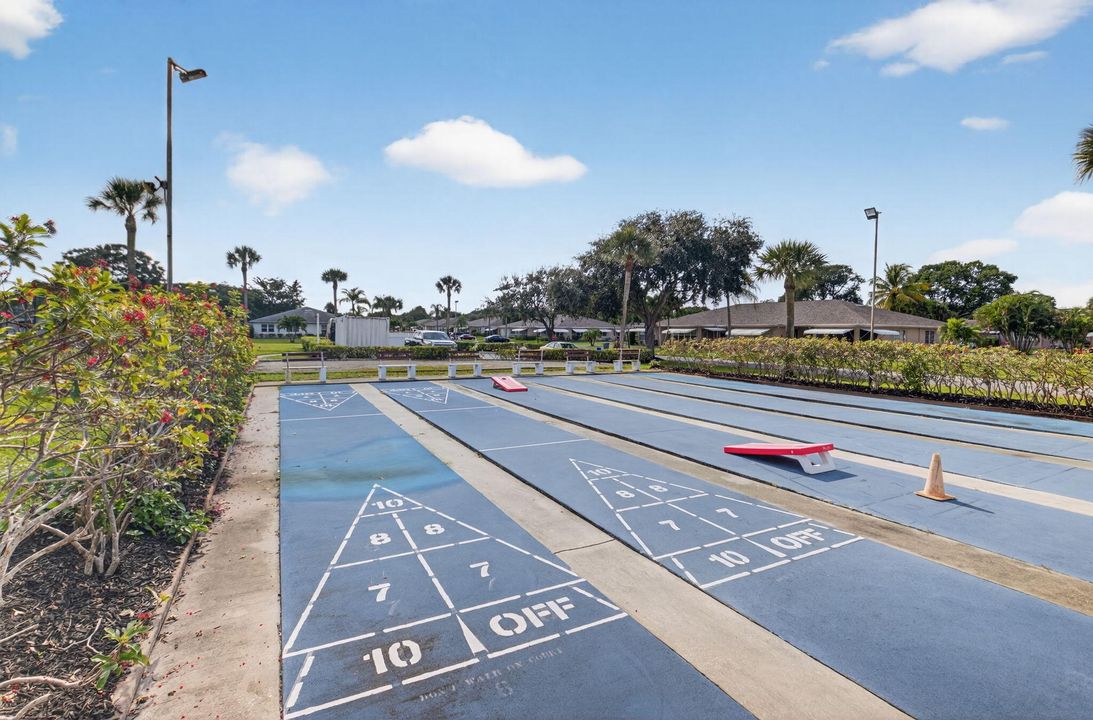 待售: $230,000 (2 贝兹, 2 浴室, 1137 平方英尺)