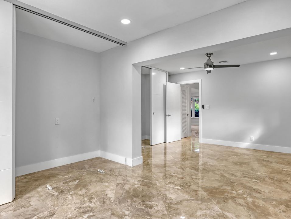 待售: $910,000 (4 贝兹, 2 浴室, 1845 平方英尺)