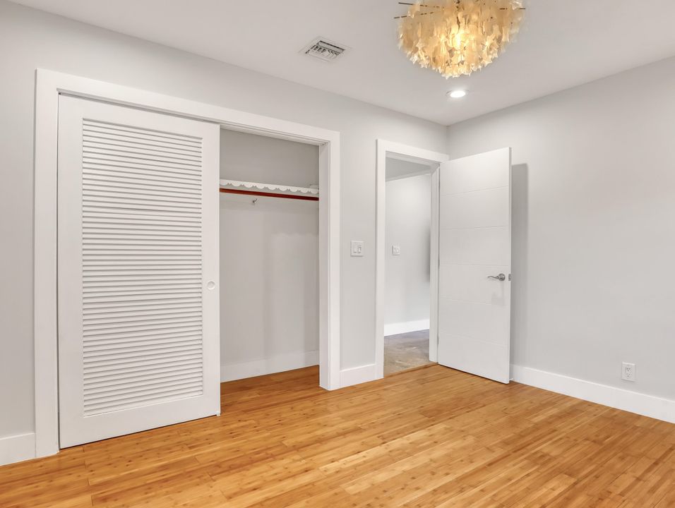 待售: $910,000 (4 贝兹, 2 浴室, 1845 平方英尺)