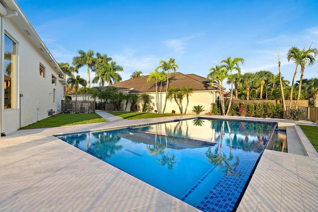 En Venta: $2,750,000 (3 camas, 3 baños, 2906 Pies cuadrados)