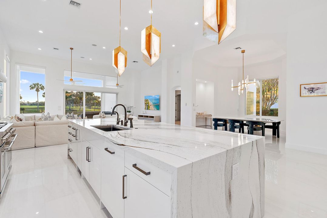 En Venta: $2,750,000 (3 camas, 3 baños, 2906 Pies cuadrados)