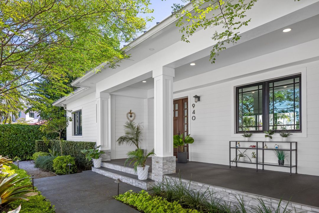 For Rent: $17,500 (3 beds, 2 baths, 2059 Square Feet)