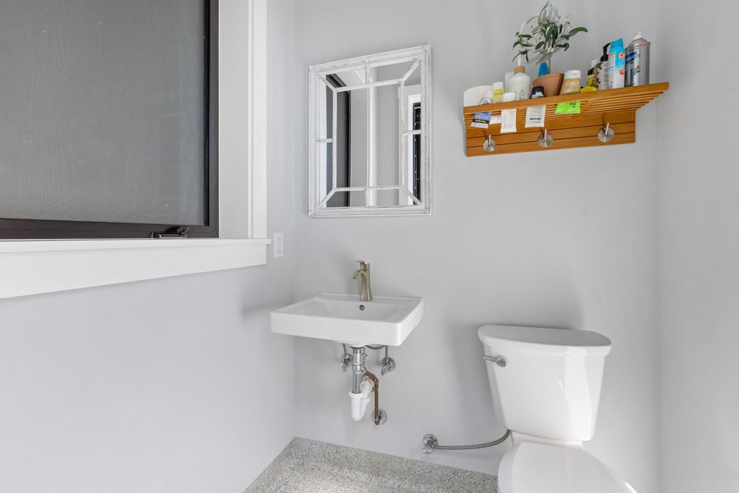 For Rent: $17,500 (3 beds, 2 baths, 2059 Square Feet)