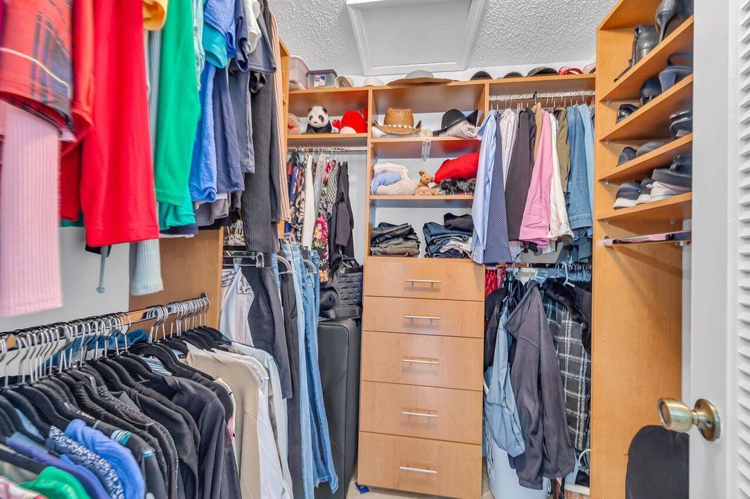 На продажу: $729,900 (4 спален, 3 ванн, 1847 Квадратных фут)